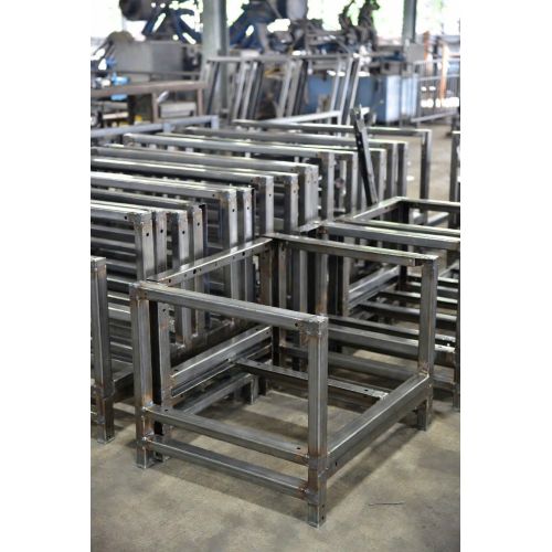 Chân bàn, chân ghế 